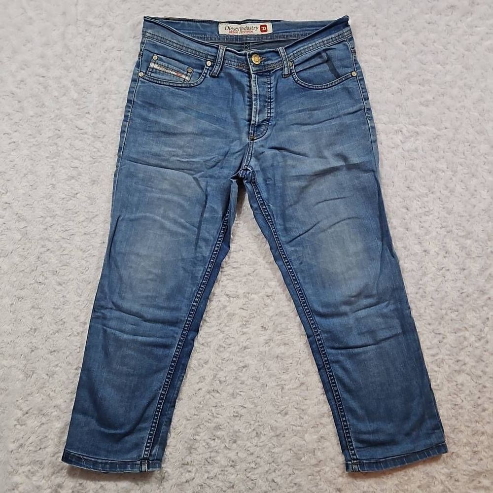 Diesel Industry Light Wash 30 x 24 Stretch Capris